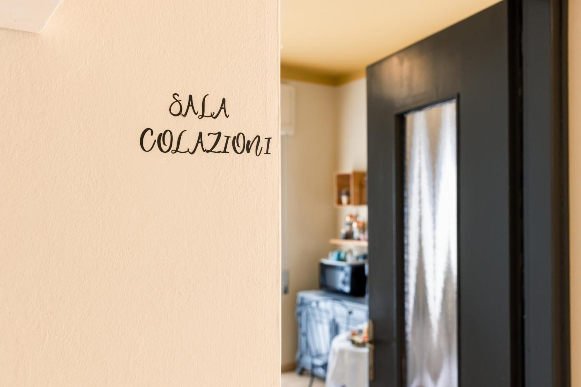 B&B Tra I Laghi Casale Corte Cerro Kültér fotó